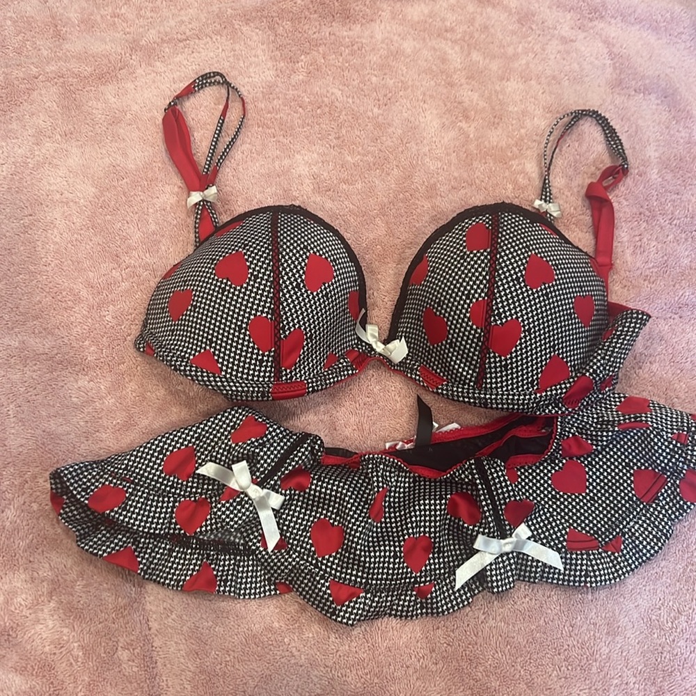 Victoria’s Secret Sexy Little Things ❤️ bra 34d and panty